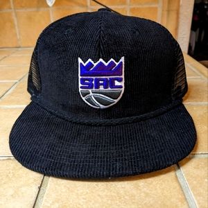 Sacramento Kings vintage snapback corduroid style